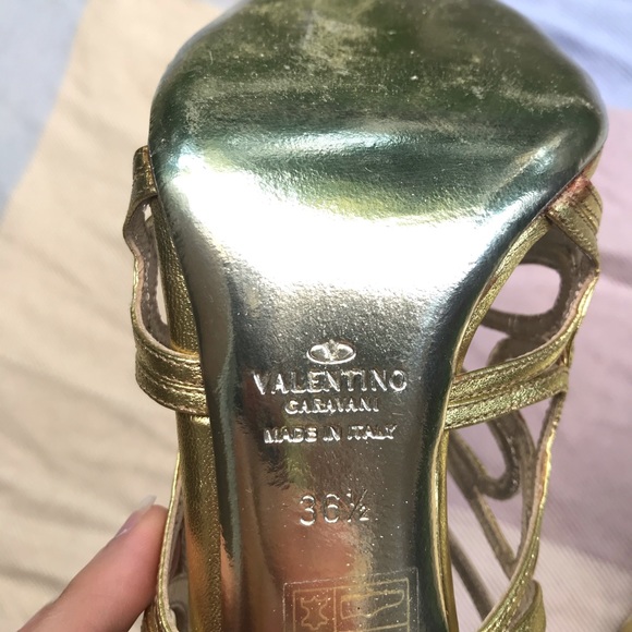 SOLD❗️❗️VALENTINO leather caged sandal high heels - Picture 8 of 16